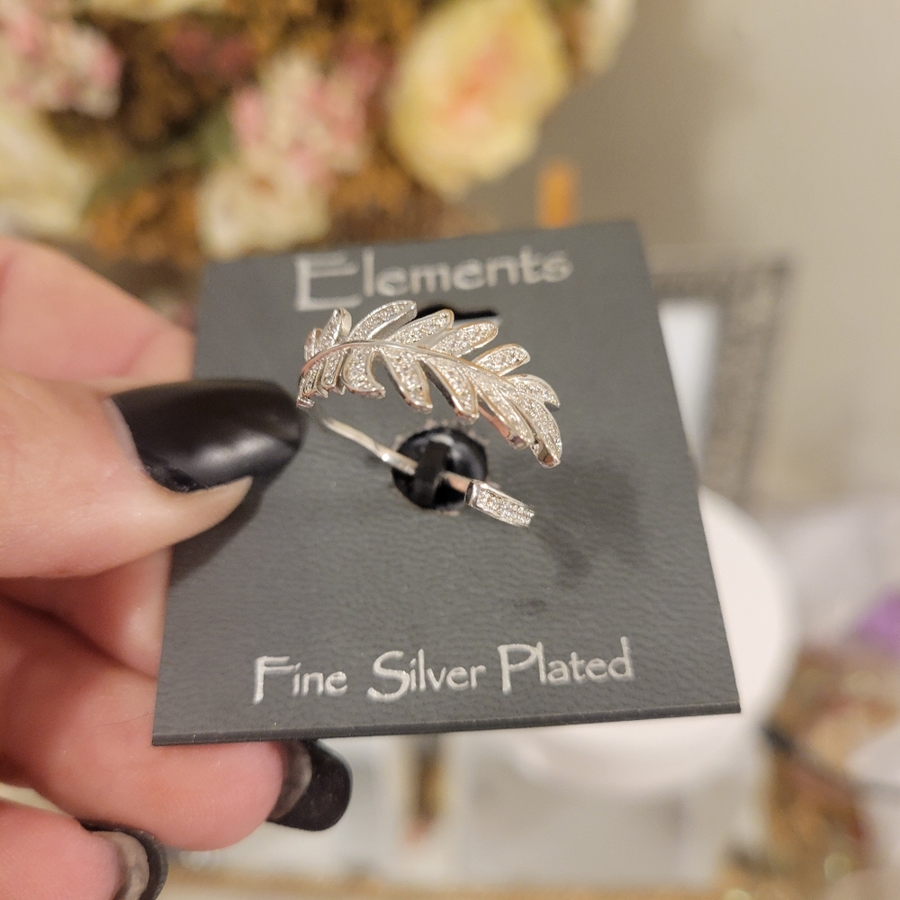 NWT SWAROVSKI CRYSTAL LEAF RING BY ELEMENTS 925 Plated - Picture 7 of 7
